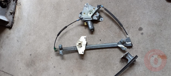 Connect 2008 sağ kapı cam krikosu komple OEM 2T14V23200BH