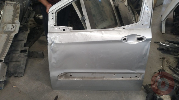ford tourneo courier sol ön kapı