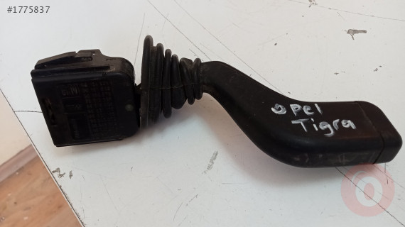 Opel tigra çıkma silecek kolu