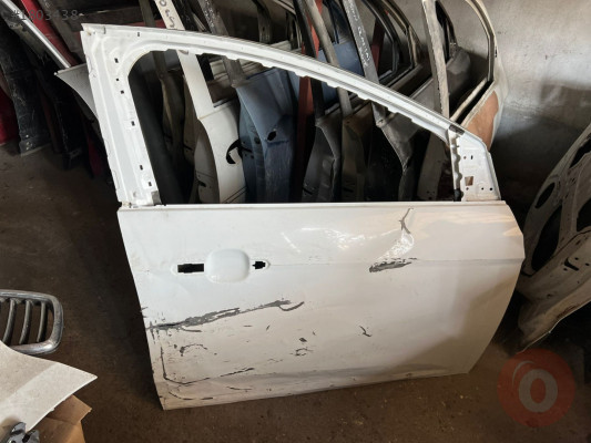 2014 Ford Focus sağ ön kapı çıkma