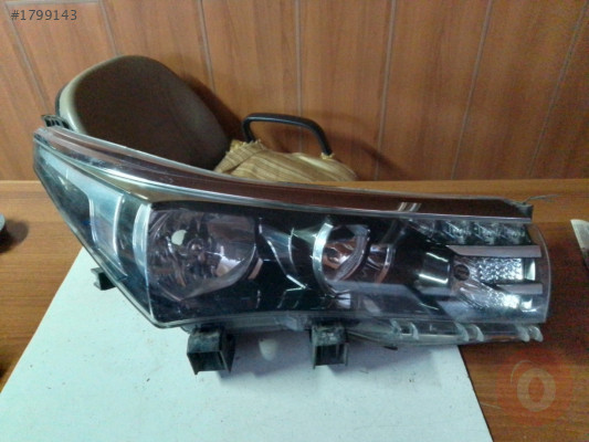 Corolla Sağ Ön Far