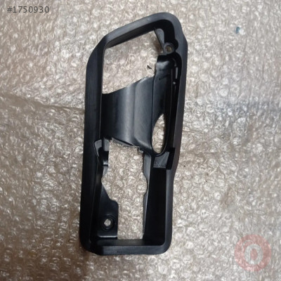 5N0837198 SAĞ İÇİ KAPI KOLU ÇERÇEVESİ TİGUAN 2008>>2018