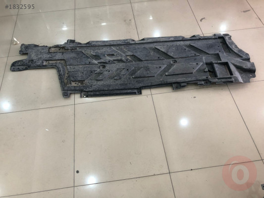 MERCEDES W177 SAĞ ALT TEPSİ A1776808603