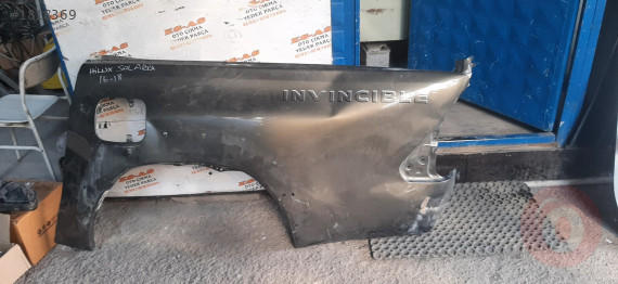 Toyota Hilux sol arka çamurluk 2016 2018