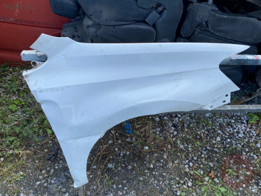 VOLKSWAGEN POLO SAĞ ÖN ÇAMURLUK