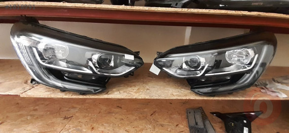 RENAULT MEGANE 4 SAĞ SOL ÖN FAR ÇIKMA
