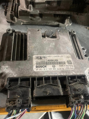 Ford Focus 1.6 Motor Beyni 5M51-12A650-LB 0281012486