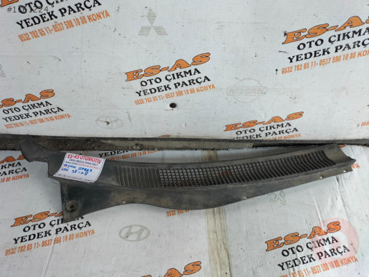 Hyundai Starex sağ ön cam ızgarası 1998-2008