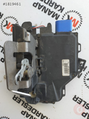 AUDİ A8 KAPI KİLİDİ SOL ÖN VAKUMSUZ 8E1837015