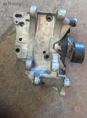 citroen c3 1.4 çıkma şarj dinamo ayağı braket