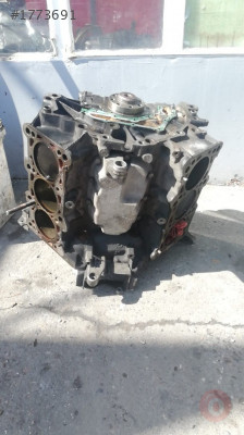 AUDİ A6 2.8 ORİJİNAL ÇIKMA YARIM MOTOR = 078 103 021 AE