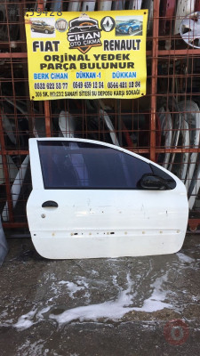 PEUGEOUT 206 GTİ SAĞ ÖN KAPI