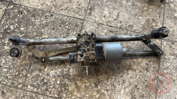 2011-14 VW JETTA ÖN CAM SİLGİ MOTORU ORJ ÇIKMA