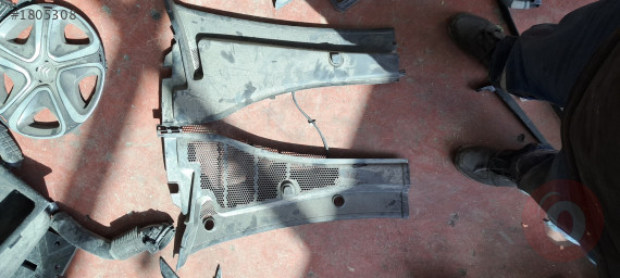 PEUGEOT 301 ÖN CAM IZGARASI ORJİNAL ÇIKMA PEJO