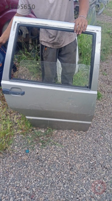 fiat uno çıkma sağ arka kapı