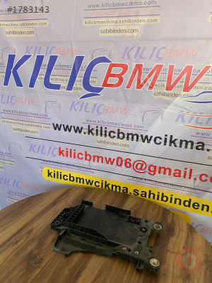 BMW F40 1SERİSİ ÇIKMA ORJİNAL AKÜ YATAĞI 9387574 9387573