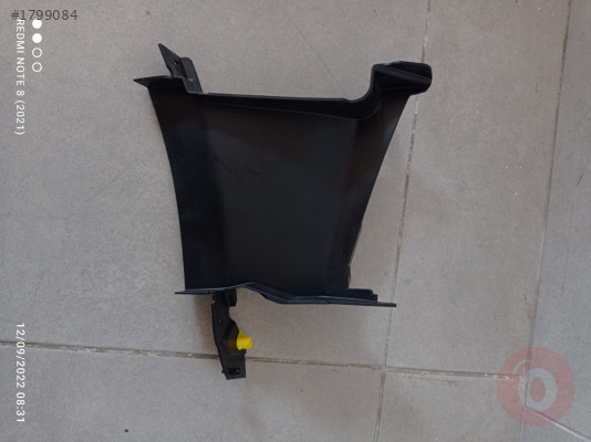 8W0121764D ÖN TAMPON HAVA KLAVUZU SAĞ AUDİ A4 2016>> FARKLI