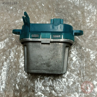 7L0907521B 7L0907521A 7L0907521A FAN REGÜLATÖRÜ VW AMAROK