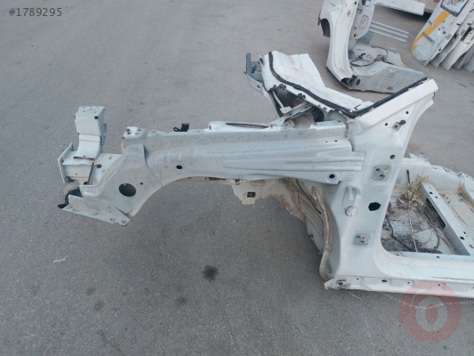 Citroen c5 sol ön kesme podye çeyrek