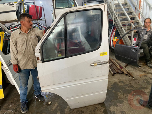 VOLKSWAGEN LT35 SOL ÖN KAPI CAMI ORJİNAL ÇIKMA 2000-2006