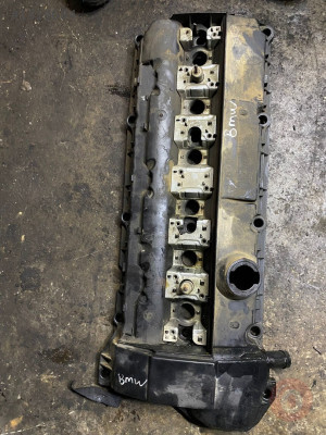 BMW E39 520İ KÜLBÜTÖR KAPAĞI ÇIKMA