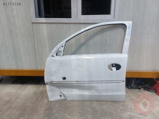 Opel corsa c çıkma sol ön kapı
