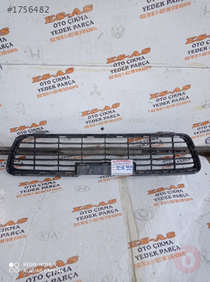 Toyota Hilux Revo Ön Tampon Orta Alt Izgara 2015-2017