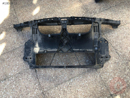 BMW E81-E82-E87 ÖN PANEL