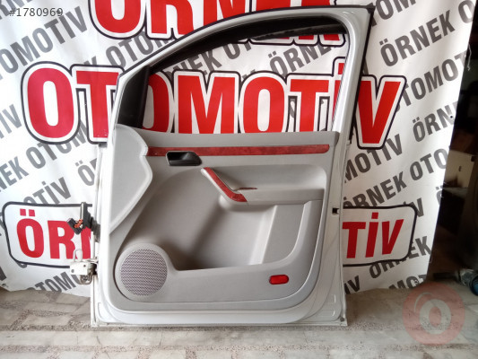 VOLKSWAGEN CADDY SAĞ ÖN KAPI DÖŞEMESİ ORJİNAL ÇIKMA PARÇA