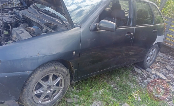 2011 model seat ibiza 16v çıkma sol yan panel