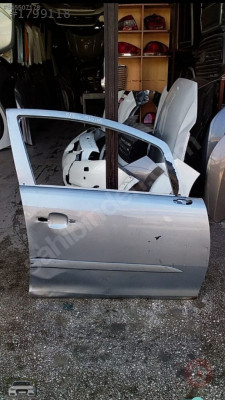 OPEL CORSA D SAĞ ÖN KAPI