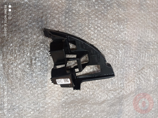 5C6807393E 5C6807393D ARKA TAMPON TUTUCU BRAKETİ JETTA 2015>