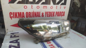 Oto Çıkma Parça / Toyota / Hilux / Far & Stop / Sağ Ön Far / Çıkma Parça 