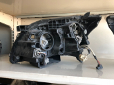 Oto Çıkma Parça / Toyota / Avensis / Far & Stop / Sol Ön Far / Çıkma Parça 