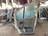 Oto Çıkma Parça / Renault / Trafic / Oto Cam / Cam Krikosu / Çıkma Parça 