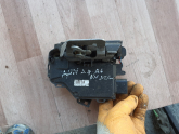 Oto Çıkma Parça / Audi / A4 / Kaporta & Karoser / Kapı Kilidi / Çıkma Parça 