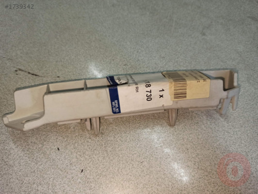 FORD FOCUS ÖN TAMPON BRAKETİ