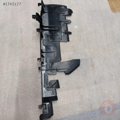 5C6121283G RADYATÖR HAVA KILAVUZU SOL  JETTA 2011>>2018