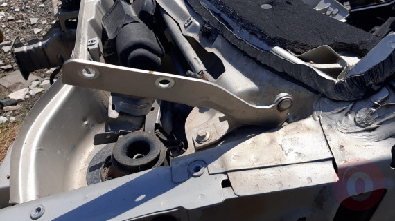fiat doblo çıkma kaput menteşesi