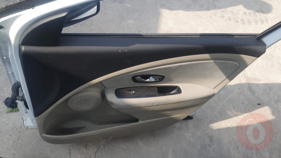 renault megane 3 2012 sağ ön kapı döşemesi (son fiyat)