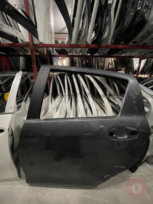 TOYOTA YARİS ÇIKMA ORJİNAL SOL ARKA KAPI 2011-16