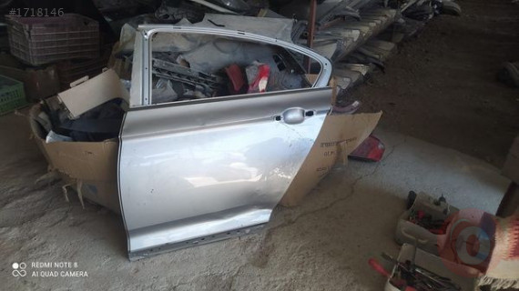 Volkswagen Passat b.8.  2017 model sol arka kapı çıkma