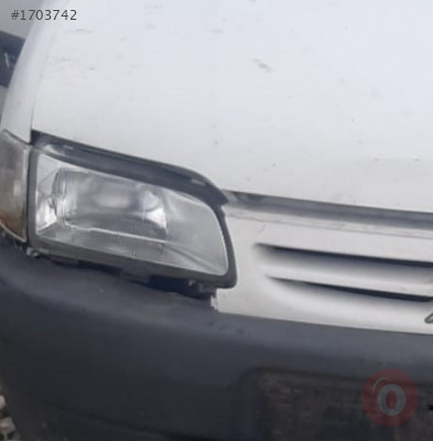 2000 model citroen berlingo 1.9 dizel çıkma sağ far