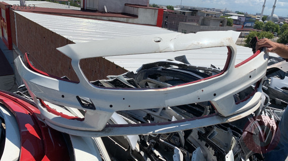 MERCEDES A SERİSİ W176 ÇIKMA ORJİNAL ÖN TAMPON AMG