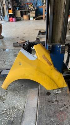FORD COURİER ÇIKMA ORJİNAL SAĞ ÖN ÇAMURLUK