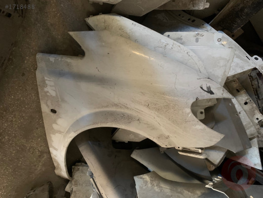 MERCEDES VİTO ÇIKMA ORJİNAL SAĞ ÖN ÇAMURLUK