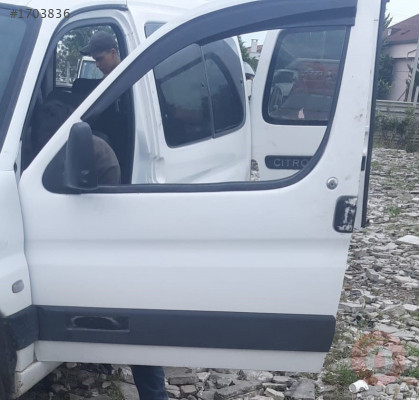 2000 model citroen berlingo 1.9 dizel çıkma sol ön kapı