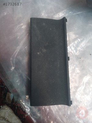 Audi A4 saklama bölgesi için panel