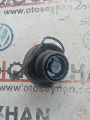1J0201553Q volkswagen bora iç depo kapağı