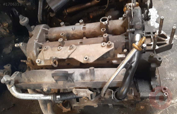 fiat linea 1.3 e4 çıkma eksantrik kapağı